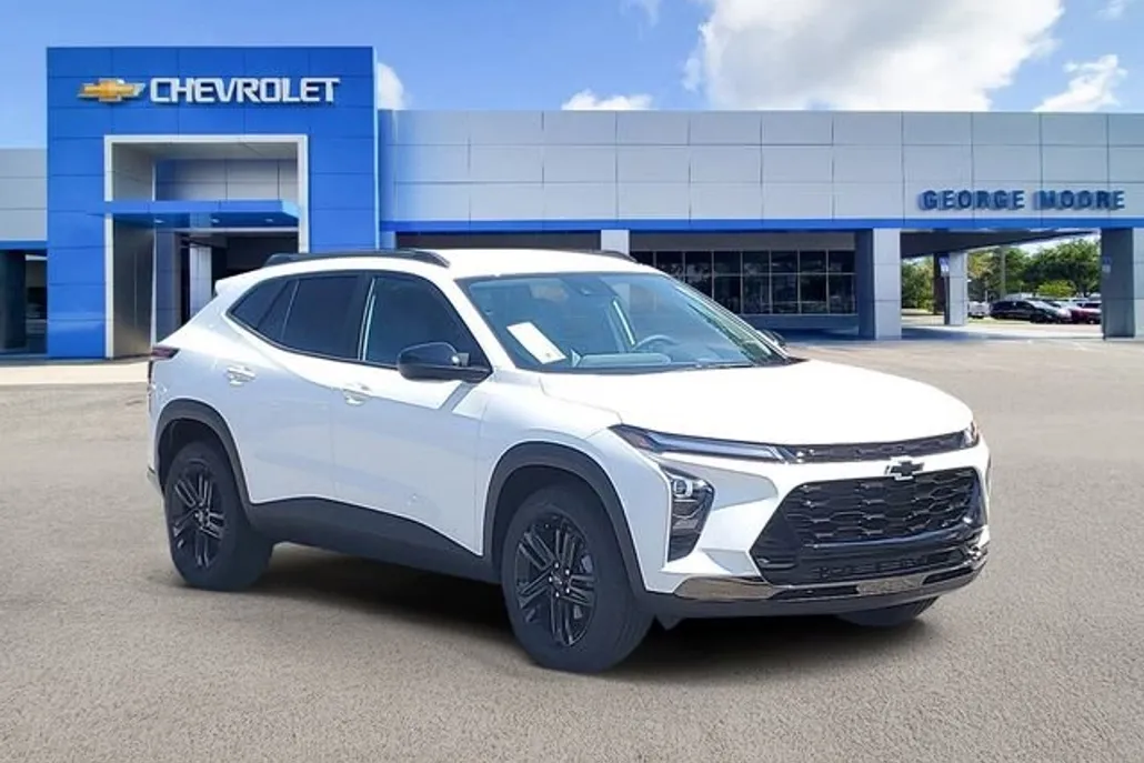 2025 Chevrolet Trax ACTIV photo 1