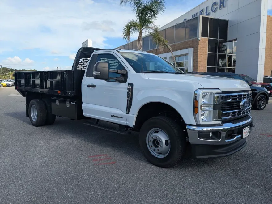 2024 Ford F-350 XL photo 1