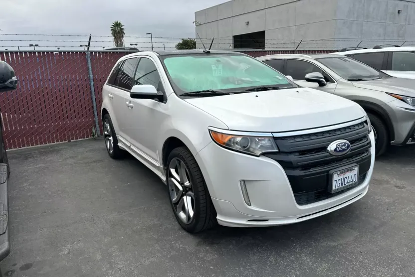 2014 Ford Edge Sport photo 1