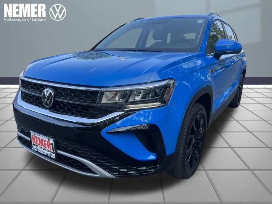 2022 Volkswagen Taos SE photo 1