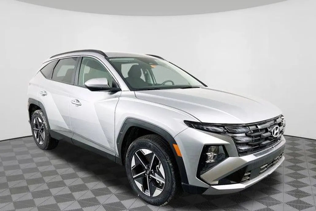 2025 Hyundai Tucson SEL photo 1