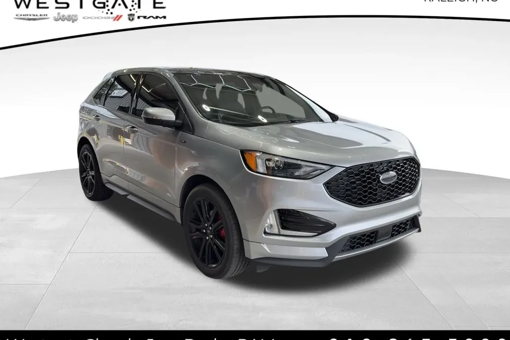 2020 Ford Edge ST photo 1
