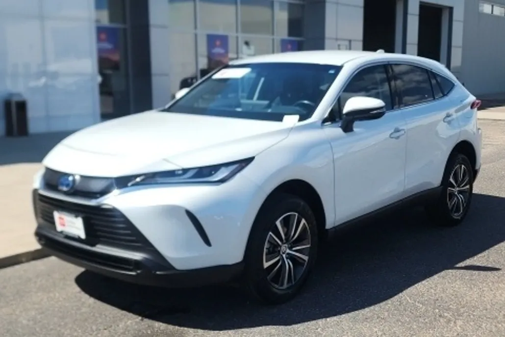 2023 Toyota Venza LE photo 1