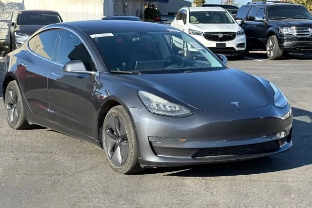 2018 Tesla Model 3 Performance photo 1