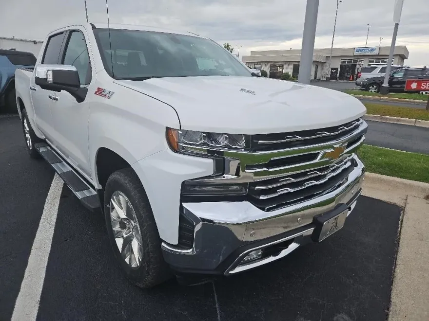 2019 Chevrolet Silverado 1500 LTZ photo 1