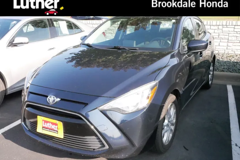 2017 Toyota Yaris iA photo 1