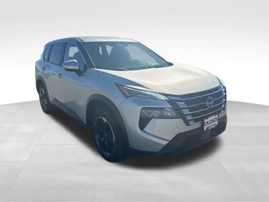 2024 Nissan Rogue SV photo 1