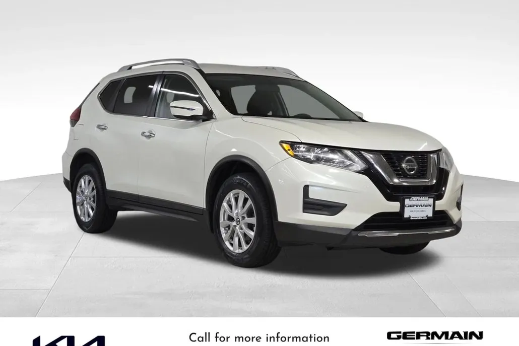 2018 Nissan Rogue SV photo 1