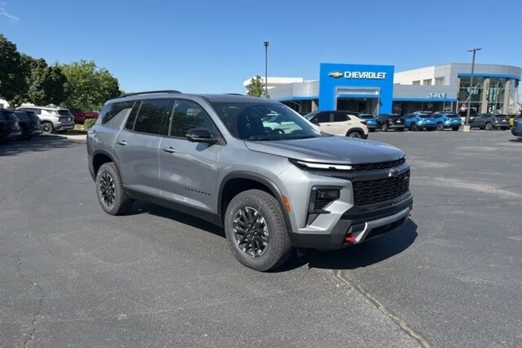2026 Chevrolet Traverse Z71 photo 1
