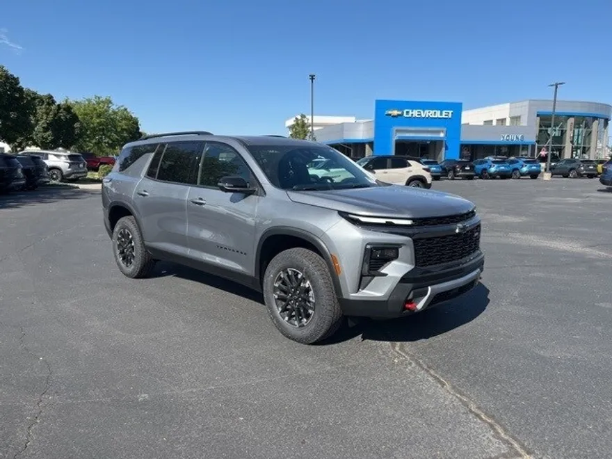 2026 Chevrolet Traverse Z71 photo 1