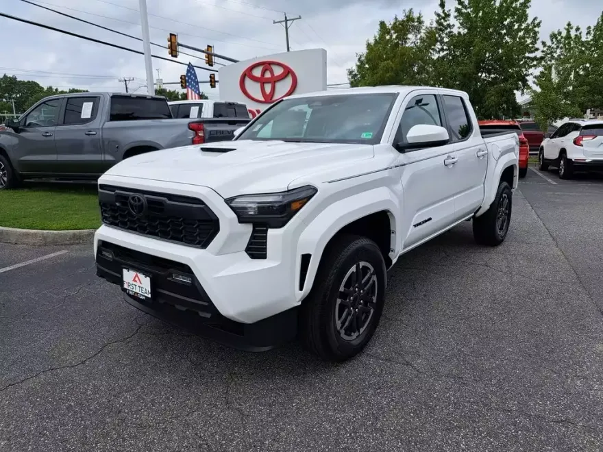 2025 Toyota Tacoma TRD Sport Double Cab photo 1