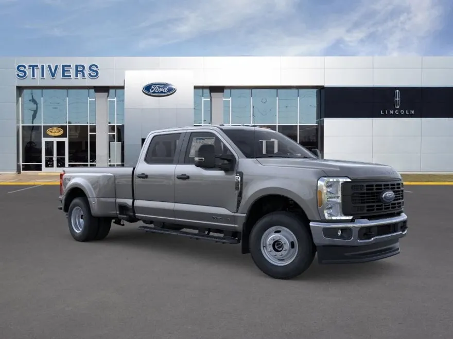 2025 Ford F-350 XL photo 1