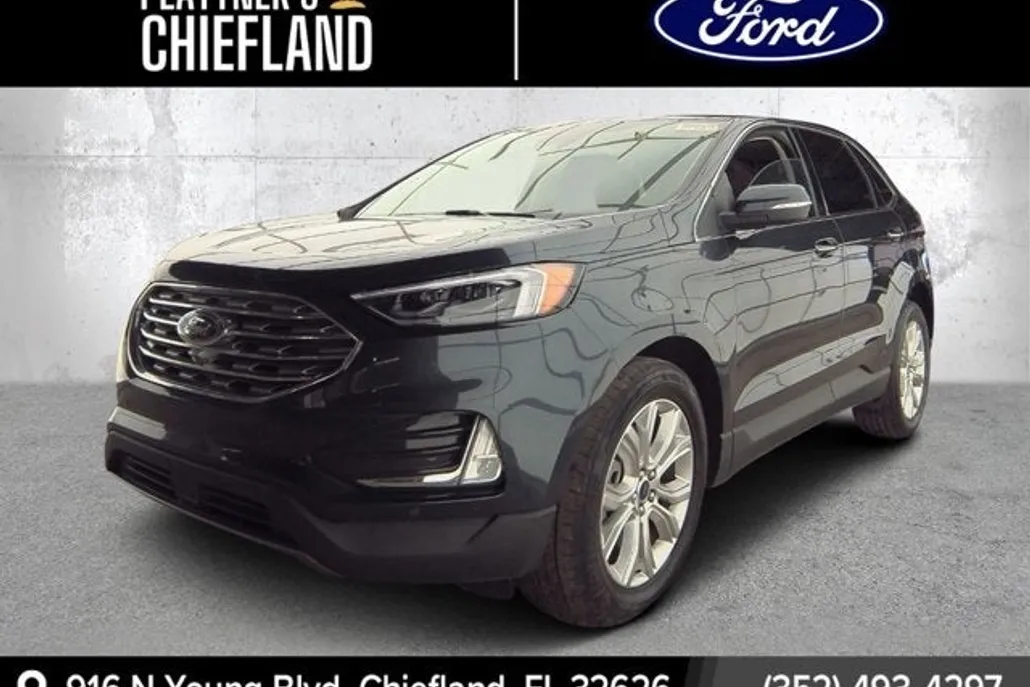 2022 Ford Edge Titanium photo 1