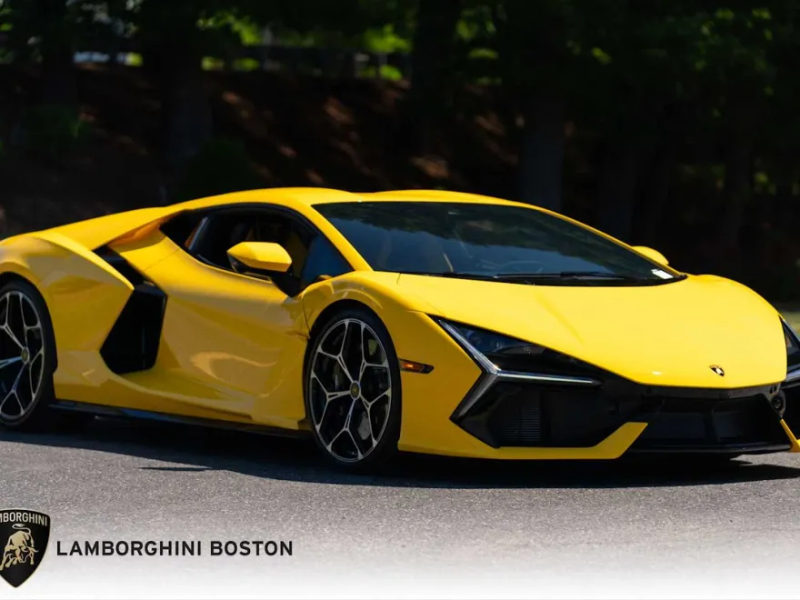 2024 Lamborghini Revuelto photo 1
