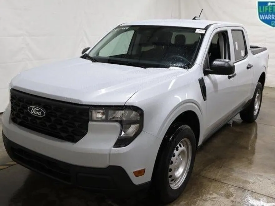 2025 Ford Maverick XL photo 1