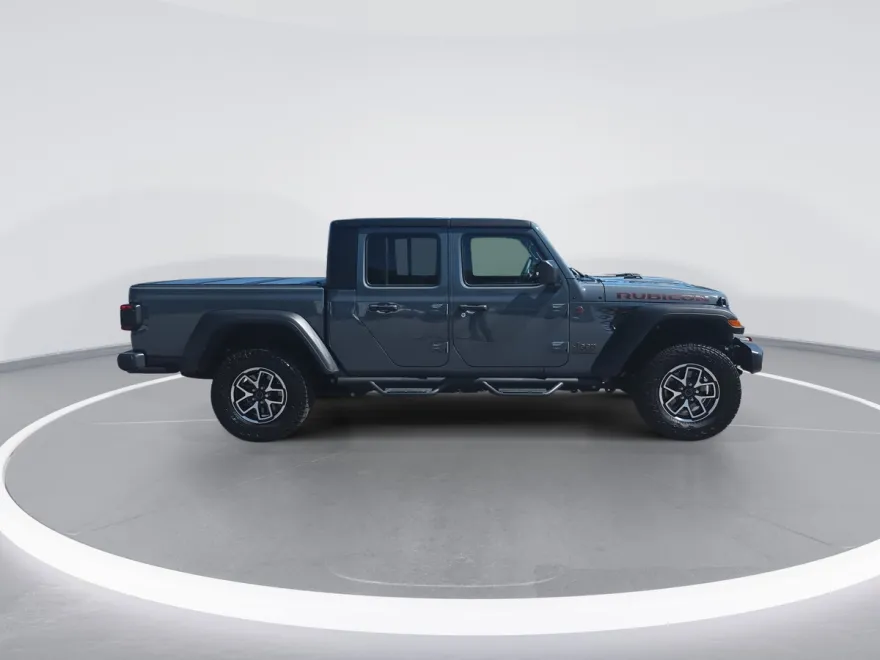 2024 Jeep Gladiator Rubicon photo 1