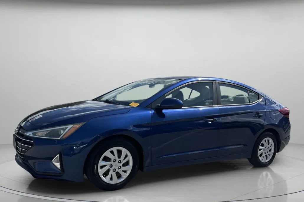 2019 Hyundai Elantra SE photo 1