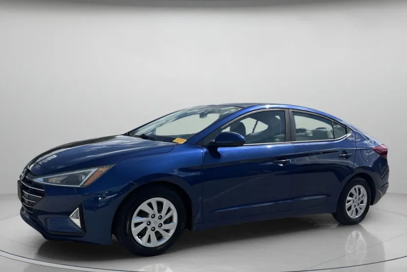 2019 Hyundai Elantra SE photo 1