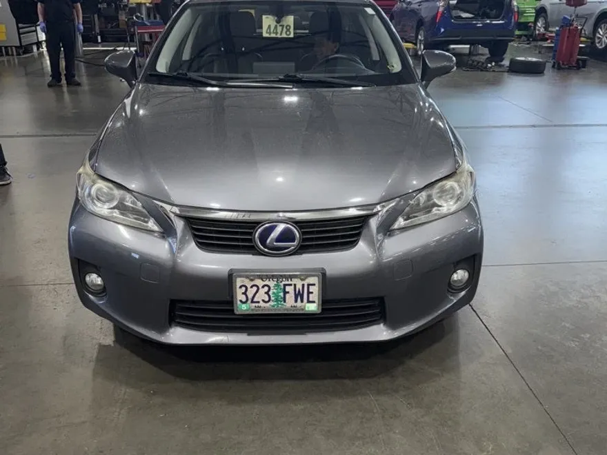 2012 Lexus CT 200h photo 1