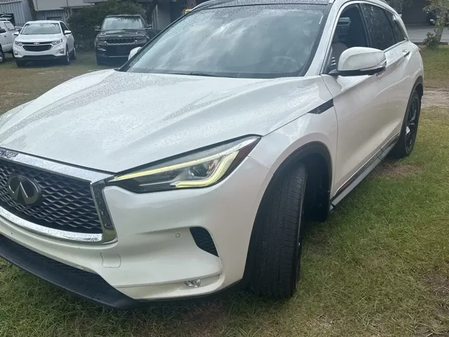2019 Infiniti QX50 Essential photo 1