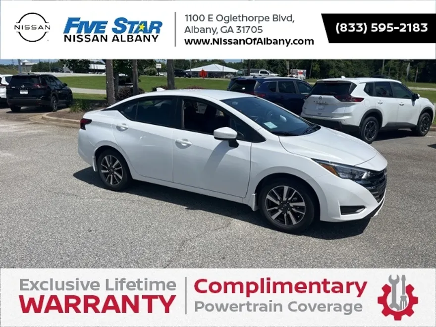 2025 Nissan Versa 1.6 SV photo 1