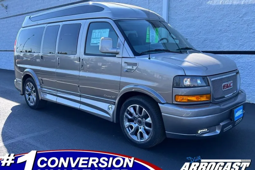 2025 Gmc Savana 2500 Cargo photo 1