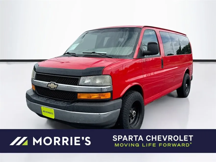 2013 Chevrolet Express Passenger 1500 LT photo 1