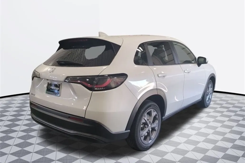 2026 Honda HR-V LX photo 1