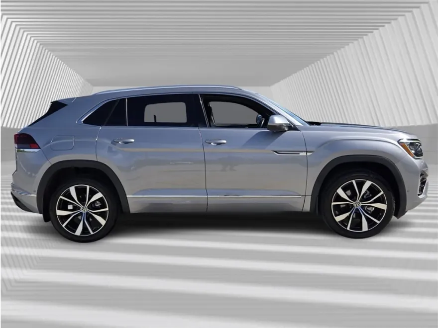 2024 Volkswagen Atlas Cross Sport SEL Premium R-Line photo 1
