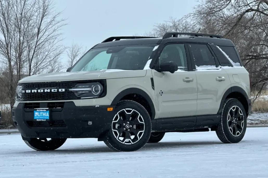 2025 Ford Bronco Sport Outer Banks photo 1