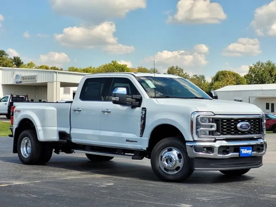 2026 Ford F-350 Lariat photo 1