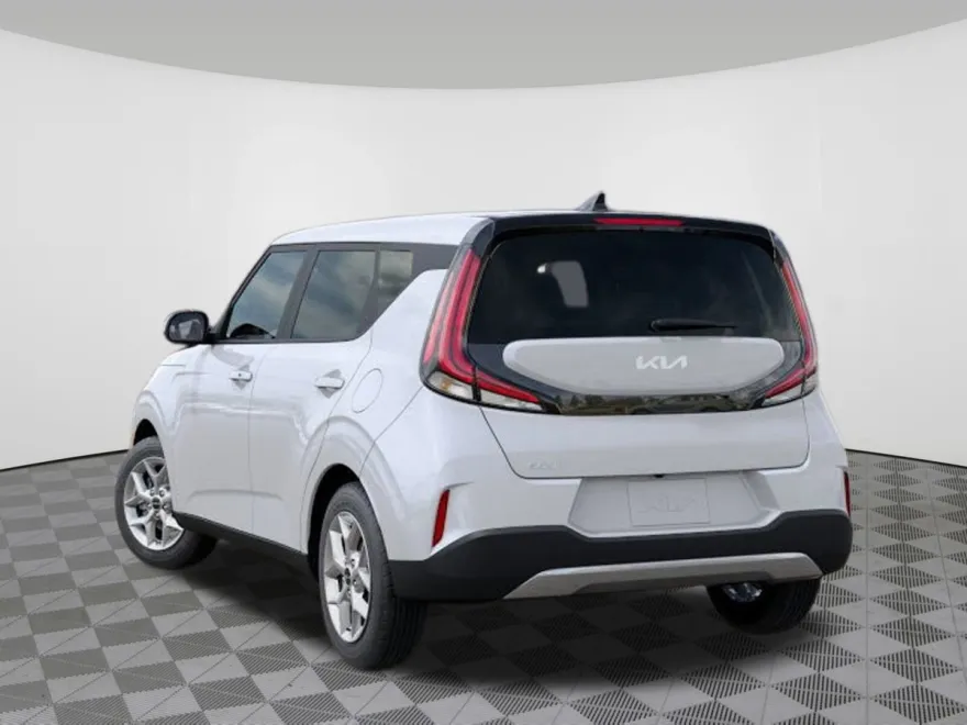 2025 Kia Soul S photo 1