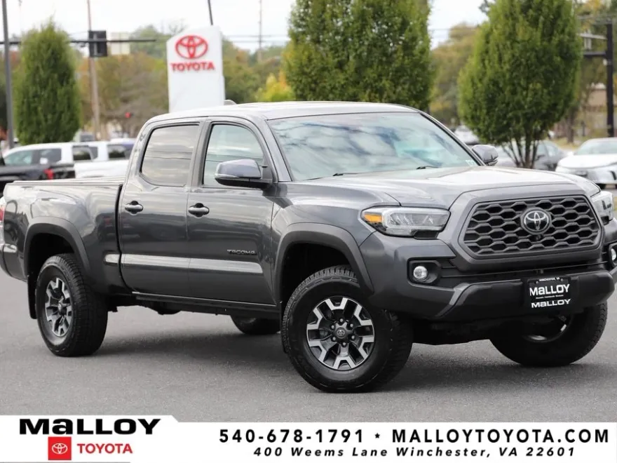 2022 Toyota Tacoma TRD Off-Road photo 1