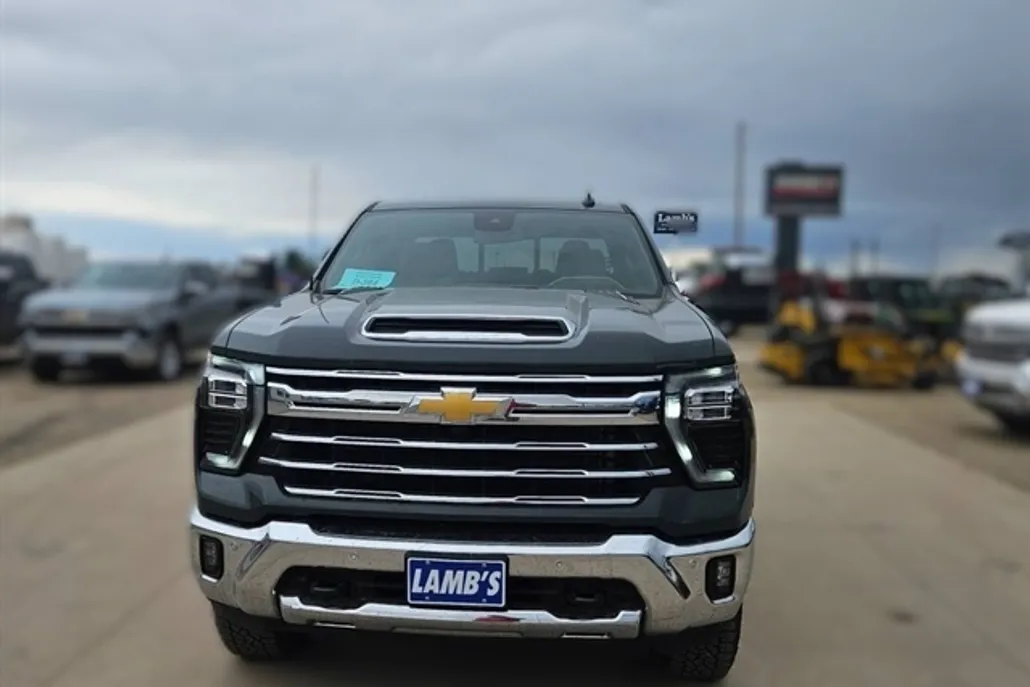2025 Chevrolet Silverado 2500HD LTZ photo 1