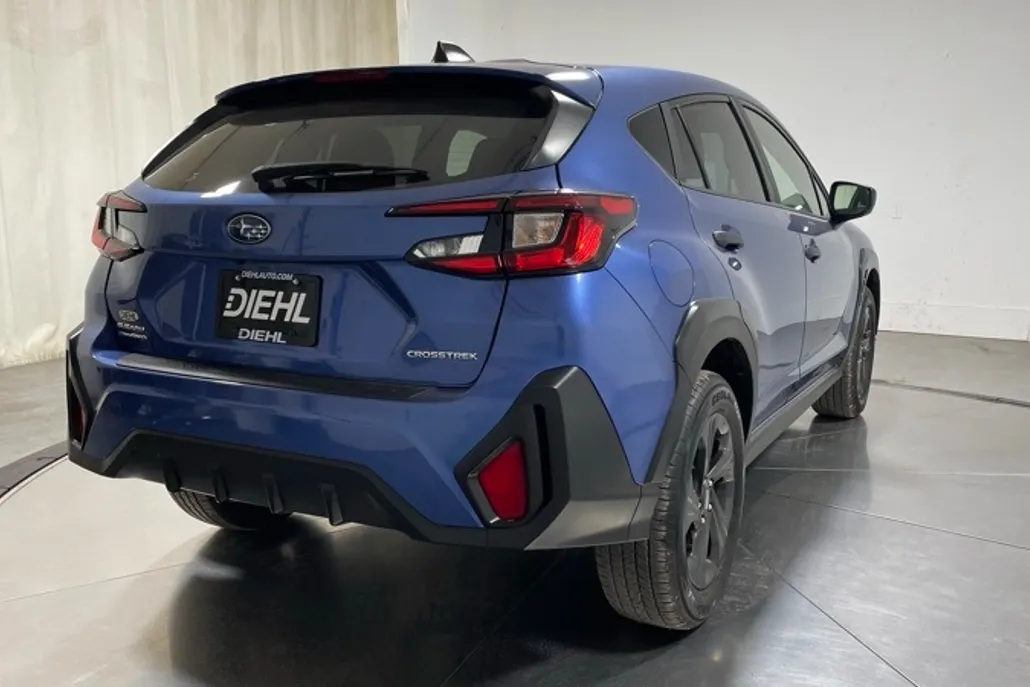 2025 Subaru Crosstrek Base photo 1