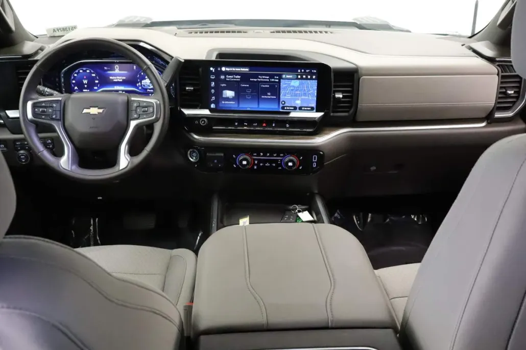 2025 Chevrolet Silverado 2500HD LT photo 1
