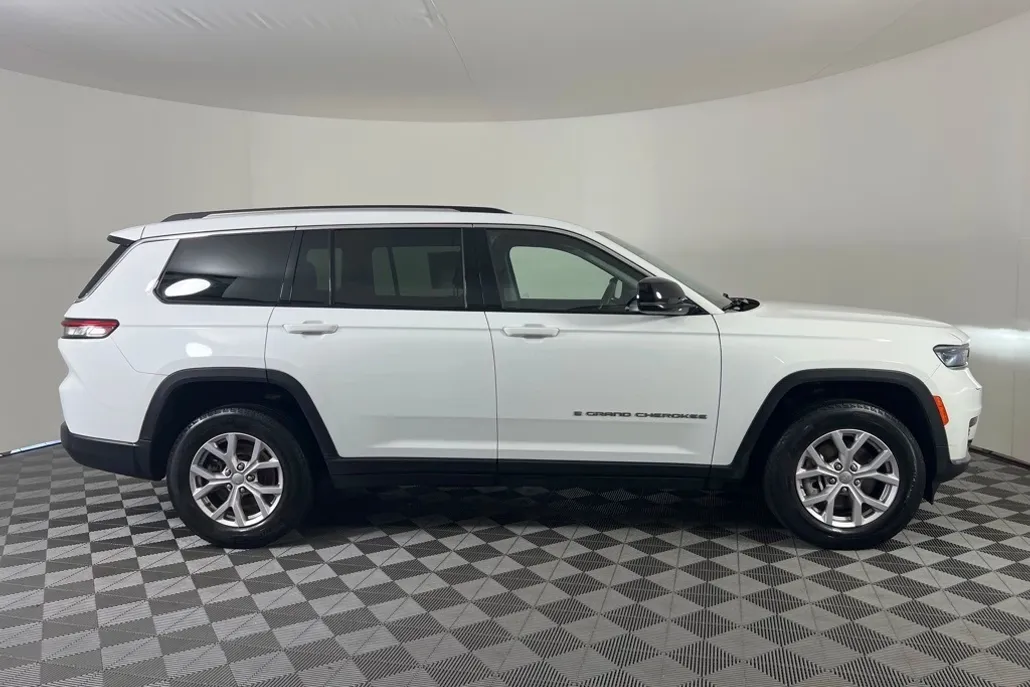 2022 Jeep Grand Cherokee Limited photo 1