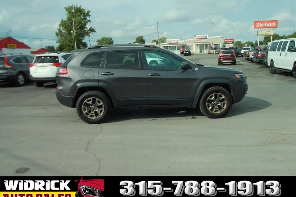 2019 Jeep Cherokee Trailhawk photo 1