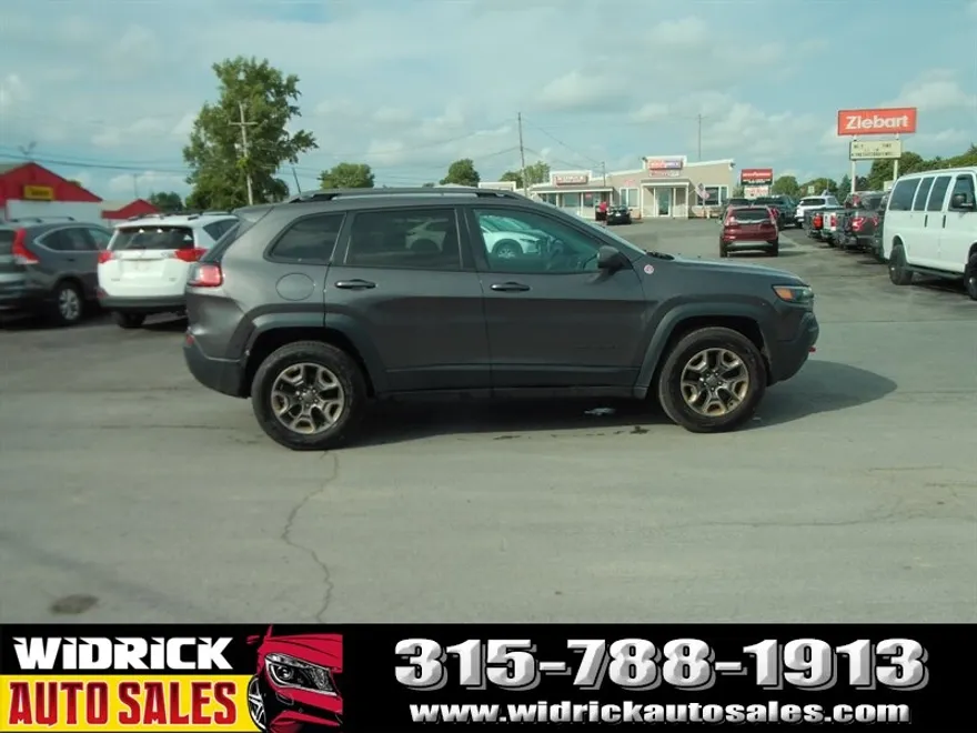 2019 Jeep Cherokee Trailhawk photo 1