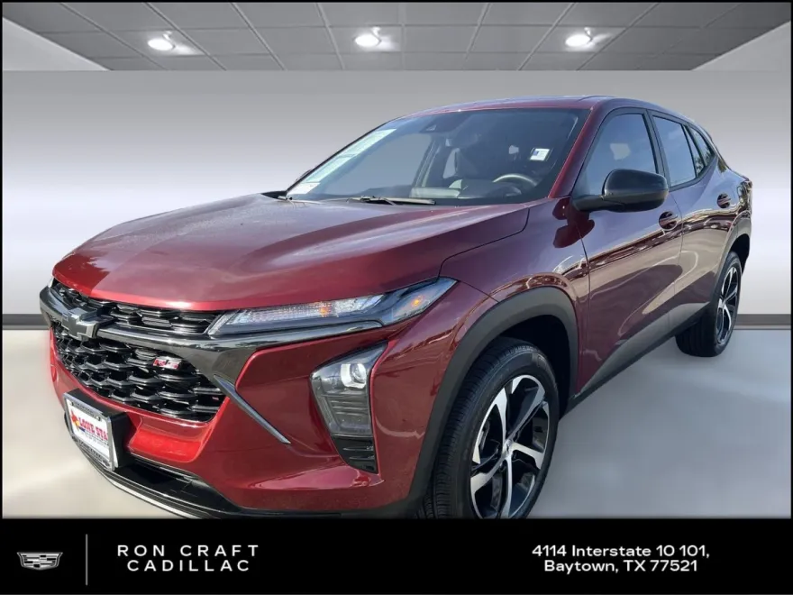 2024 Chevrolet Trax photo 1