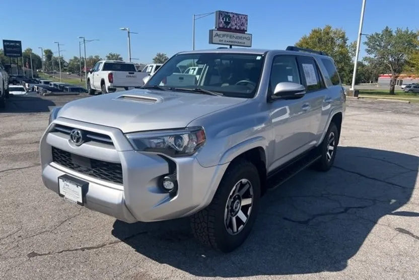 2021 Toyota 4Runner TRD Premium photo 1
