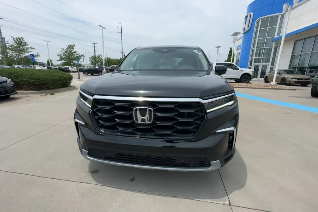 2025 Honda Pilot EX-L photo 1