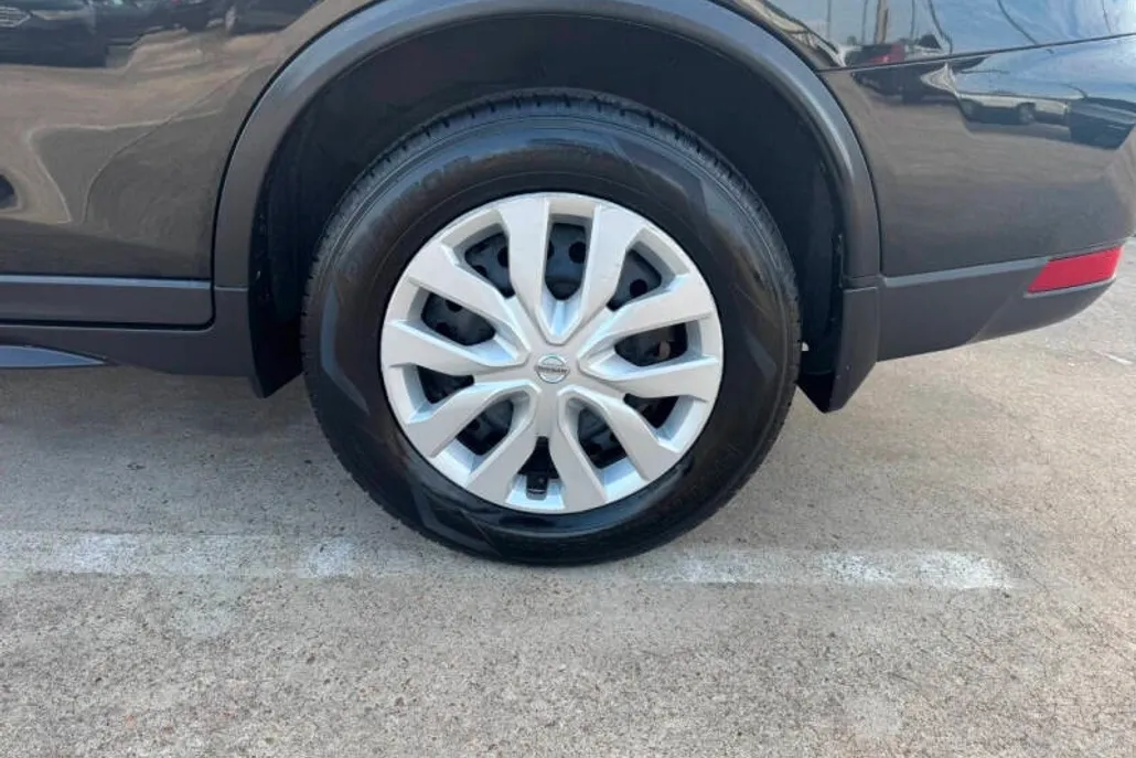 2020 Nissan Rogue S photo 1