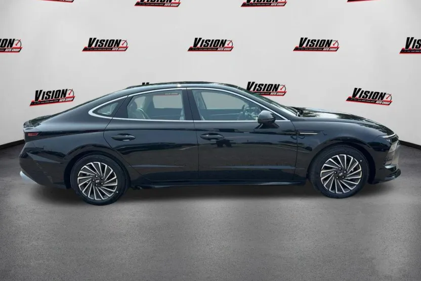 2024 Hyundai Sonata Hybrid SEL photo 1