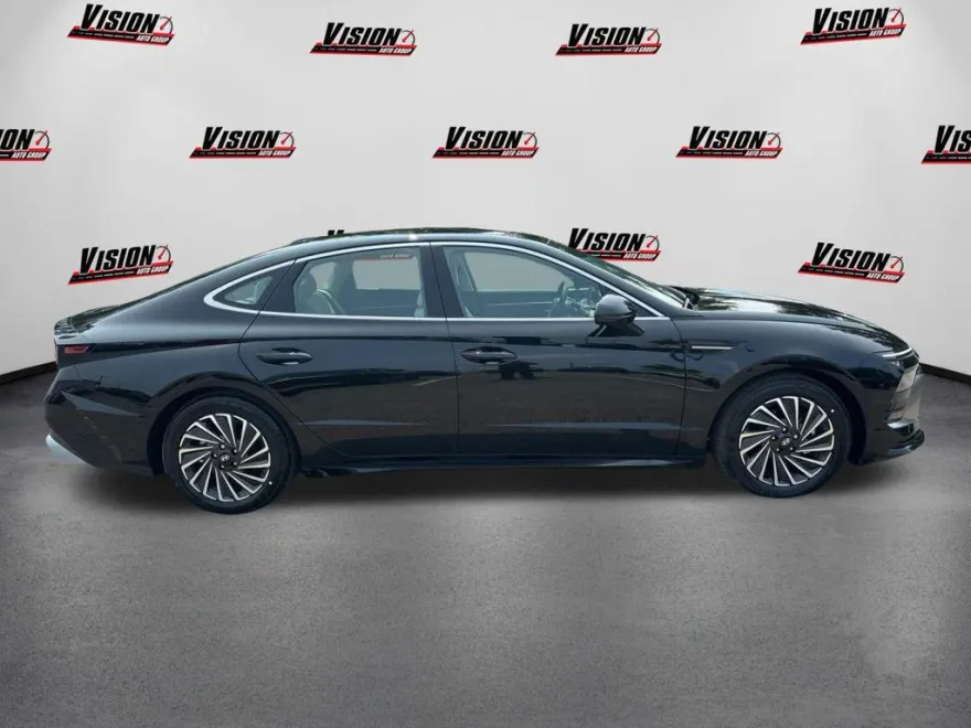 2024 Hyundai Sonata Hybrid SEL photo 1