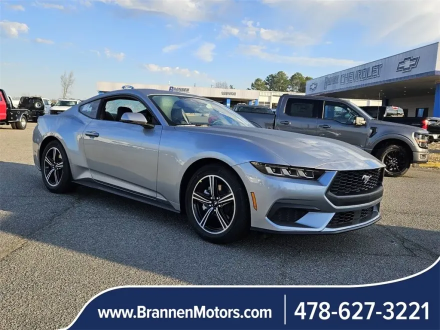 2025 Ford Mustang EcoBoost photo 1