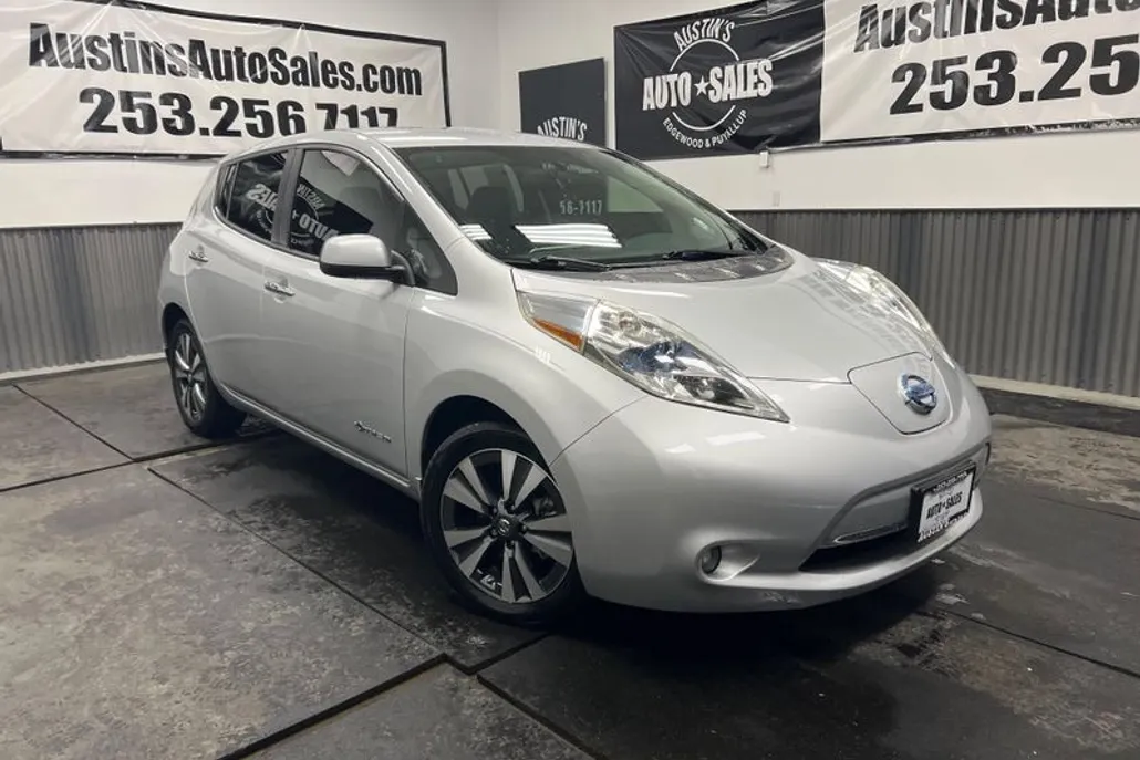 2017 Nissan Leaf SL photo 1