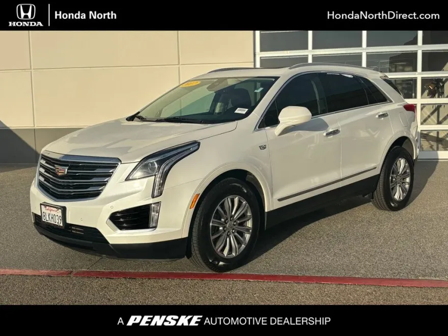 2017 Cadillac XT5 Luxury photo 1